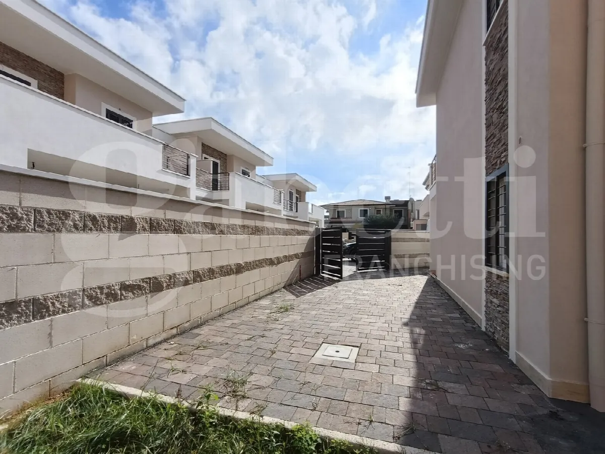 Casa bifamiliare in vendita a Anzio - foto 6