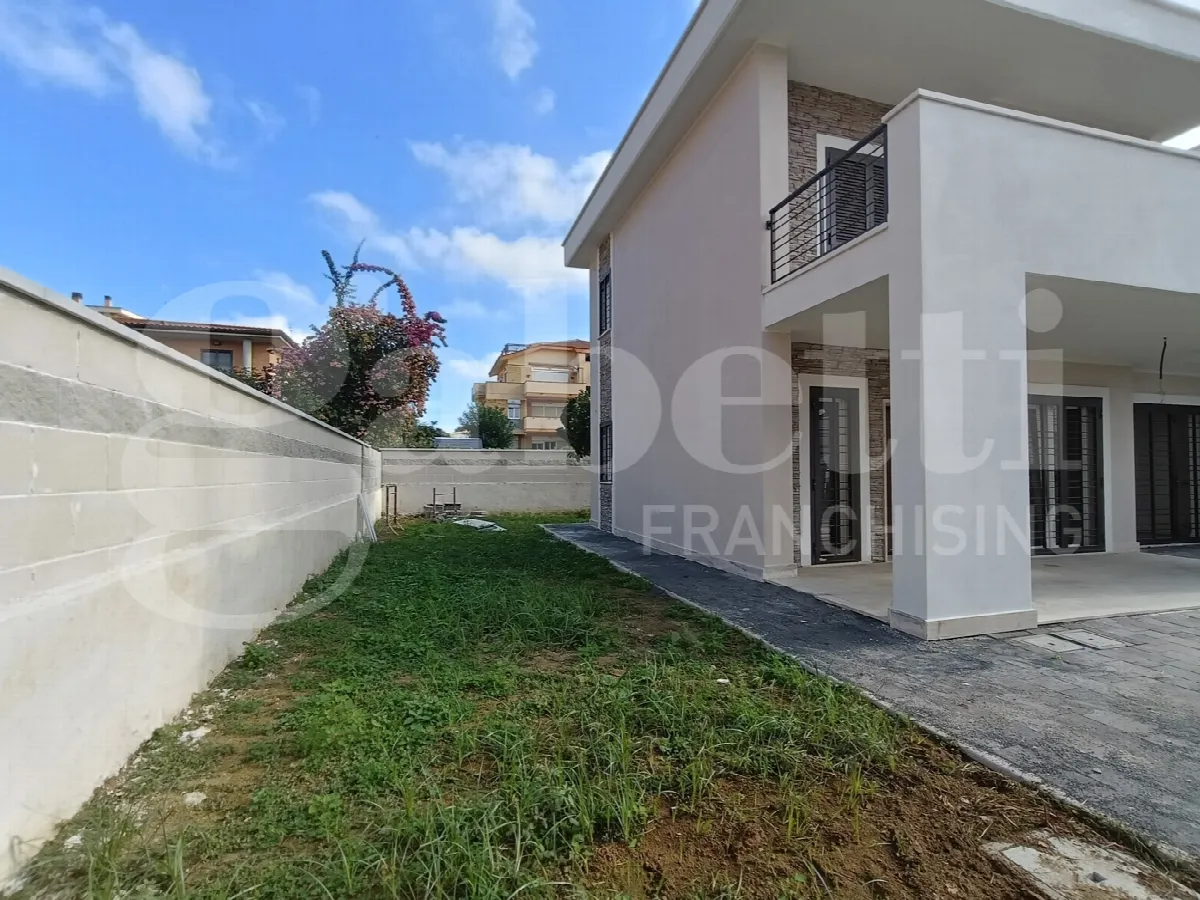 Villetta a schiera in vendita a Anzio - foto 4