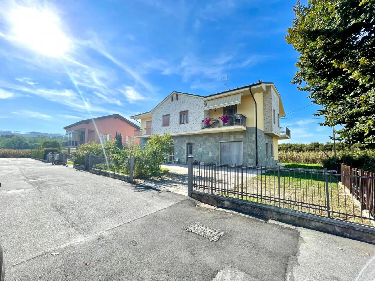 Casa indipendente in vendita a Alba - foto 3