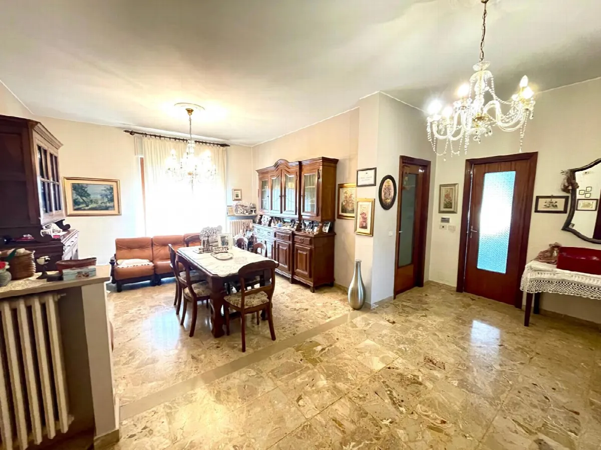 Casa indipendente in vendita a Alba - foto 9