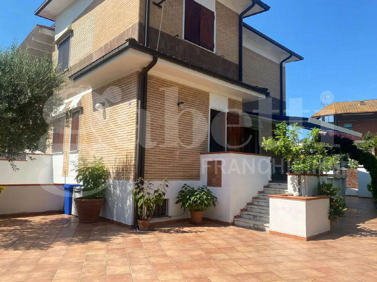 Villa in vendita a San Felice Circeo - foto 1