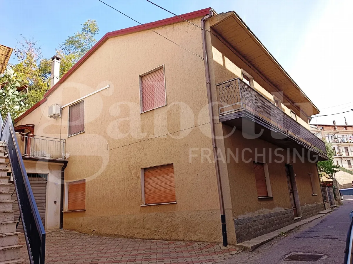 Casa indipendente in vendita a Luzzi - foto 2