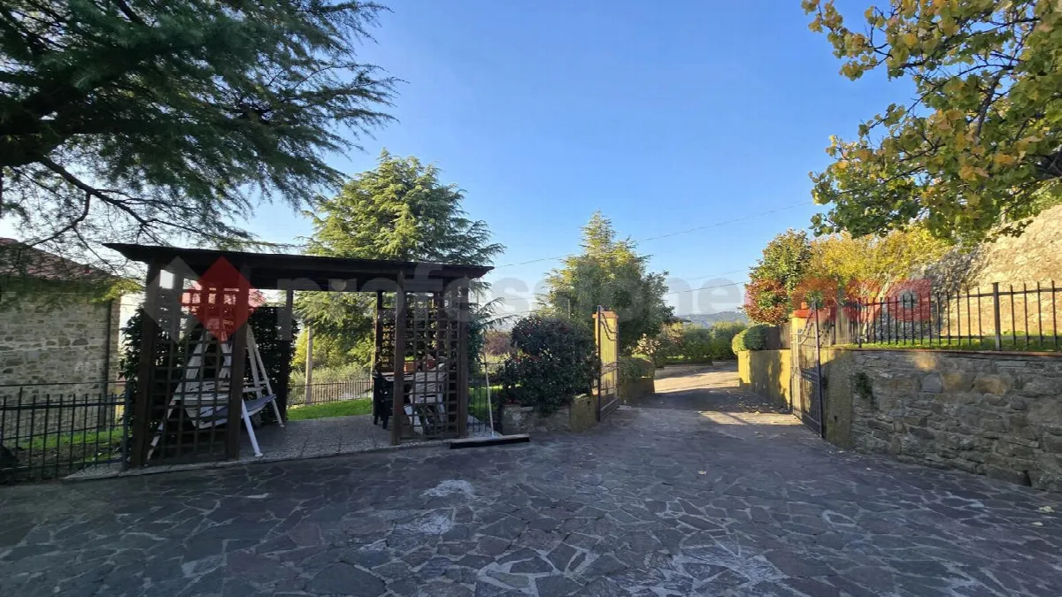 Casa indipendente in vendita a Arezzo - foto 4