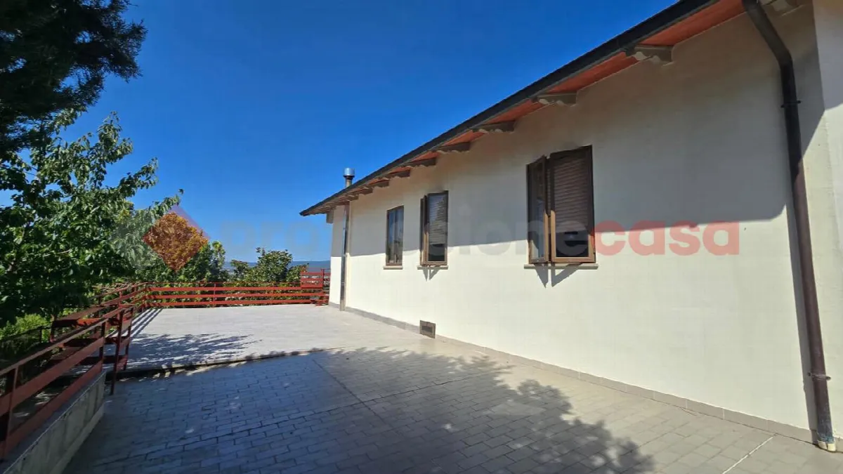 Casa indipendente in vendita a Arezzo - foto 3