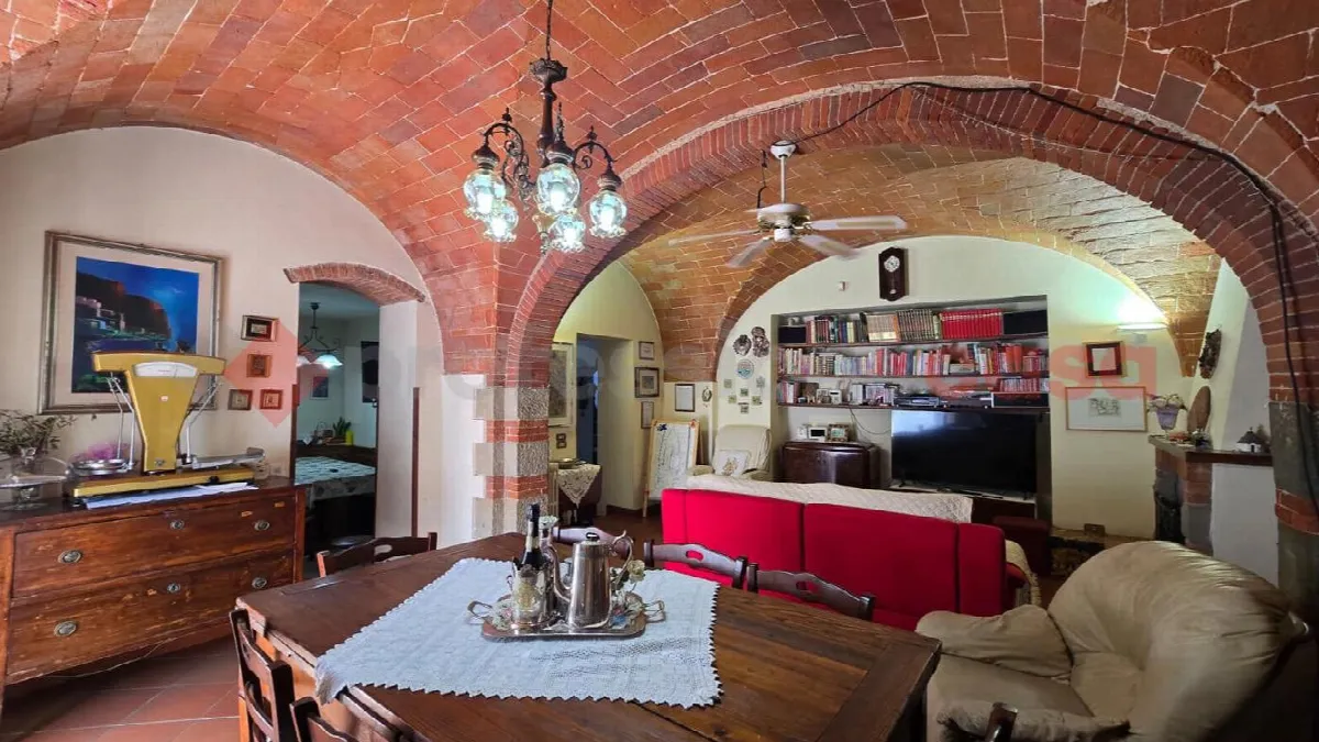 Casa indipendente in vendita a Arezzo - foto 10