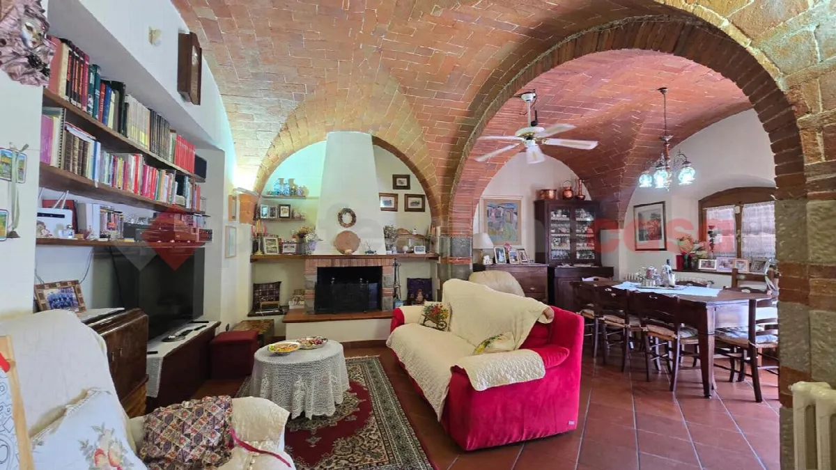 Casa indipendente in vendita a Arezzo - foto 8