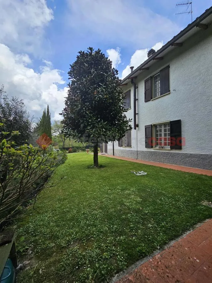 Casa indipendente in vendita a Arezzo - foto 2