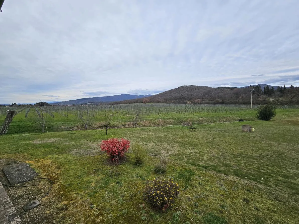 Casa indipendente in vendita a Arezzo - foto 1