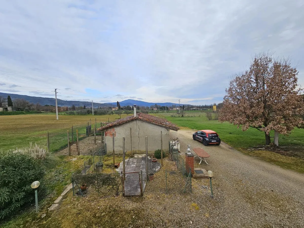 Casa indipendente in vendita a Arezzo - foto 2