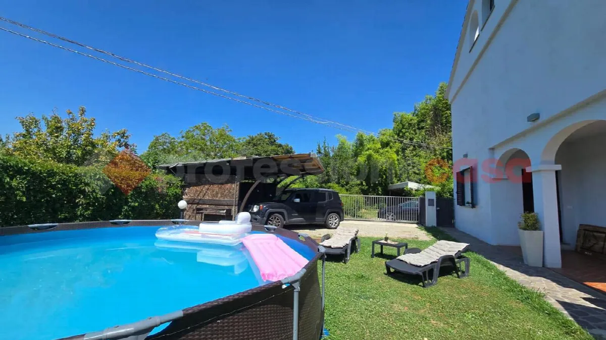 Casa indipendente in vendita a Arezzo - foto 3