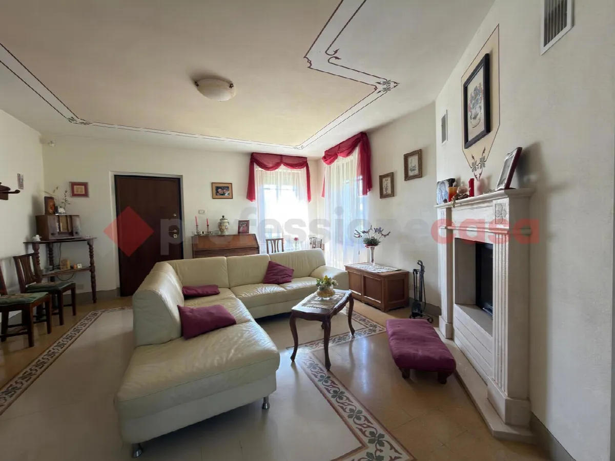 Casa indipendente in vendita a Civitella in Val di Chiana - foto 1