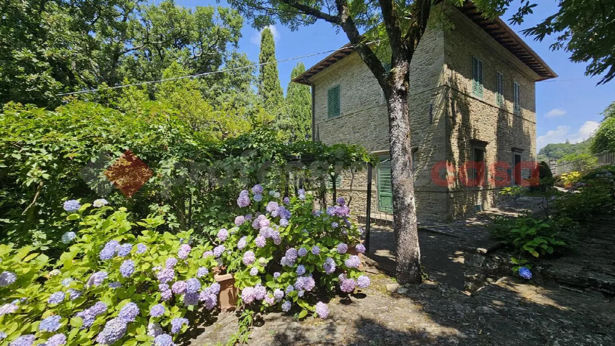 Villetta a schiera in vendita a Chitignano - foto 1