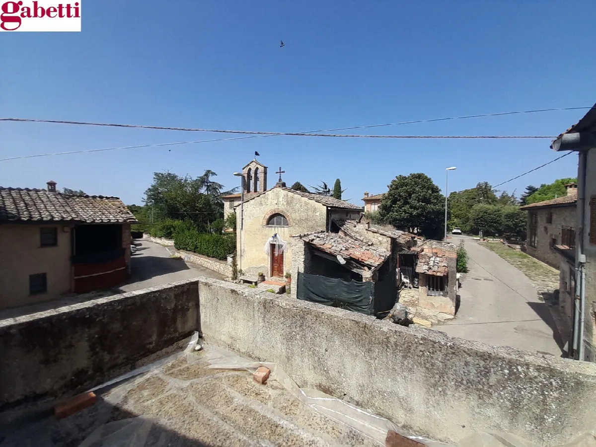 Casa indipendente in vendita a Colle di Val d'Elsa - foto 1