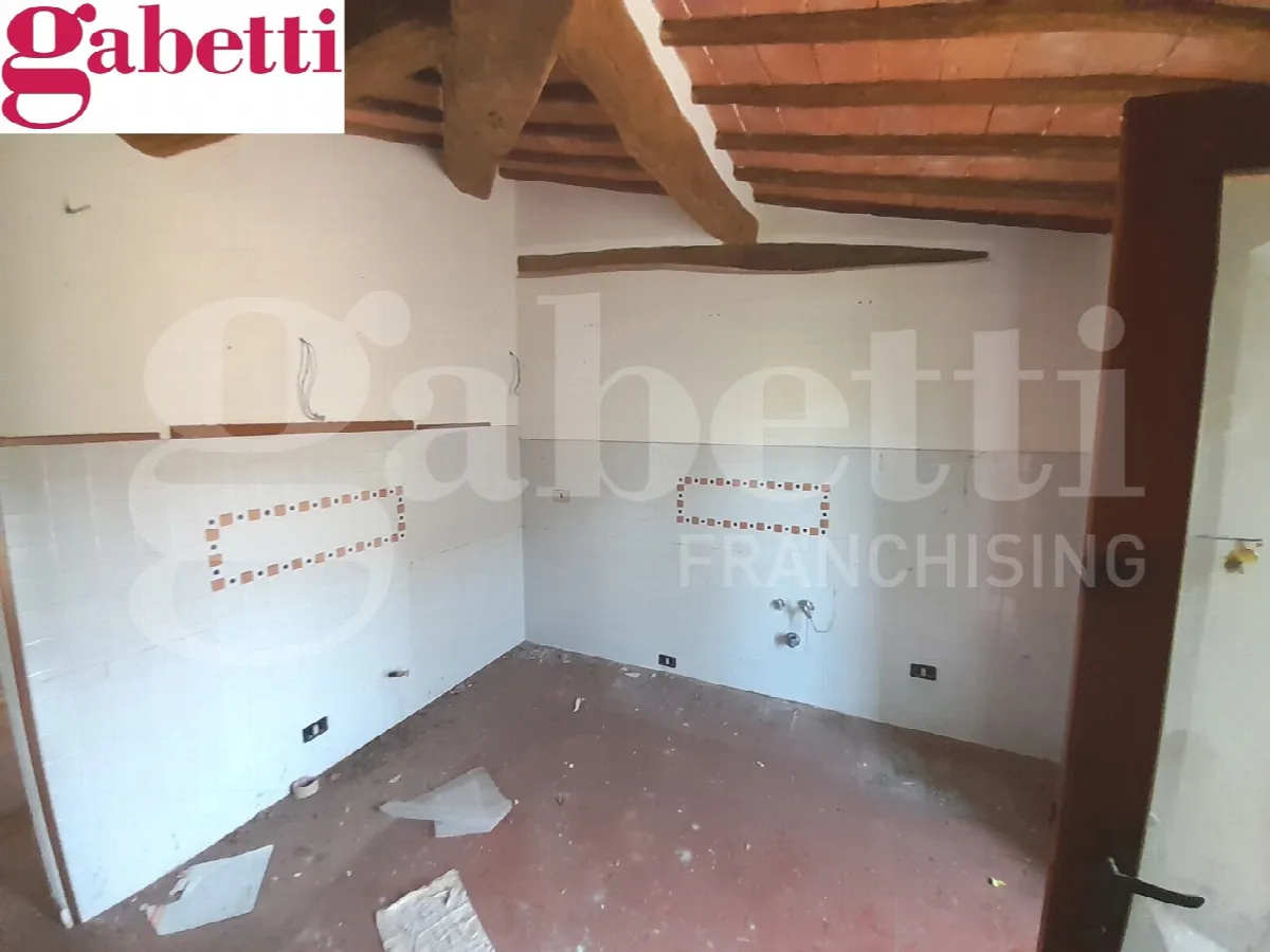 Casa indipendente in vendita a Poggibonsi - foto 9