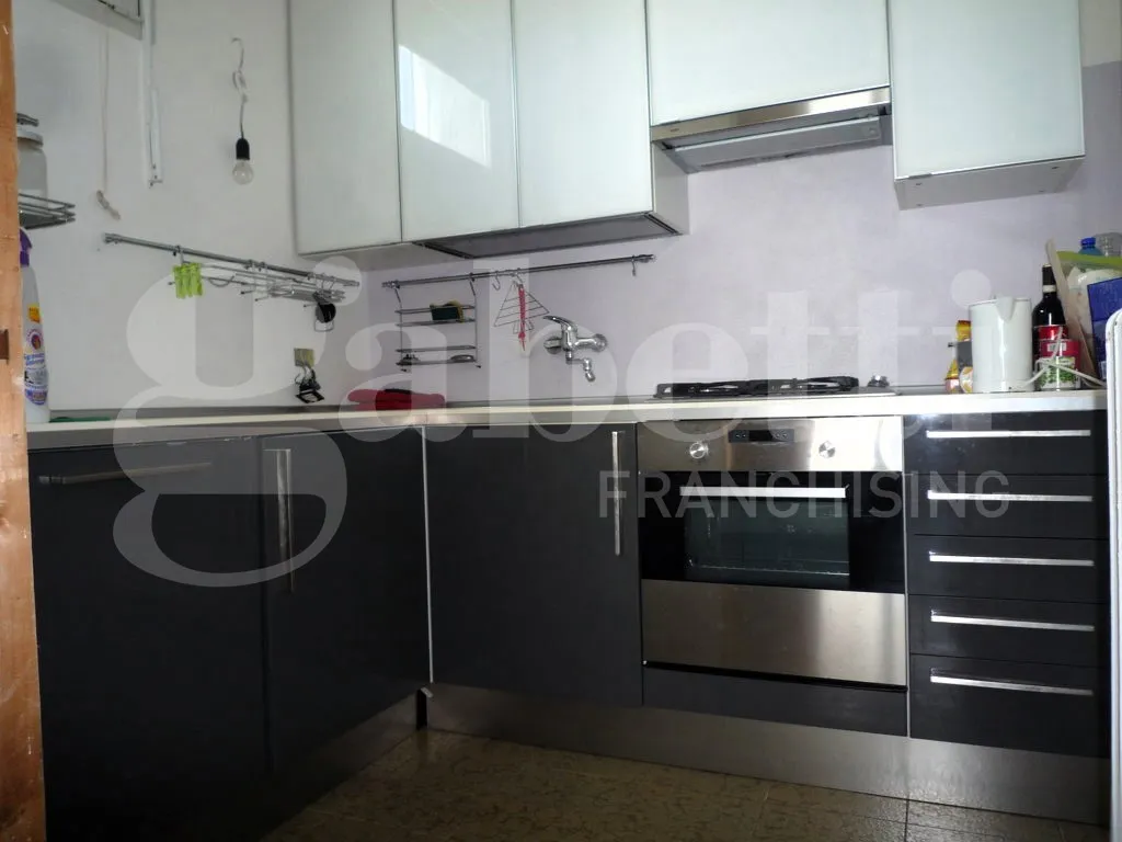 Casa indipendente in vendita a Angera - foto 6