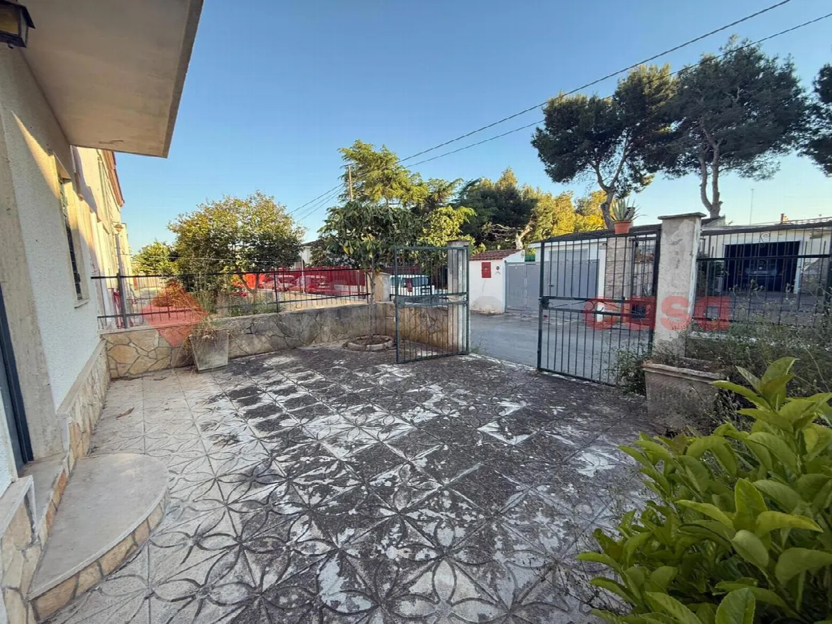 Casa indipendente in vendita a Taranto - foto 2
