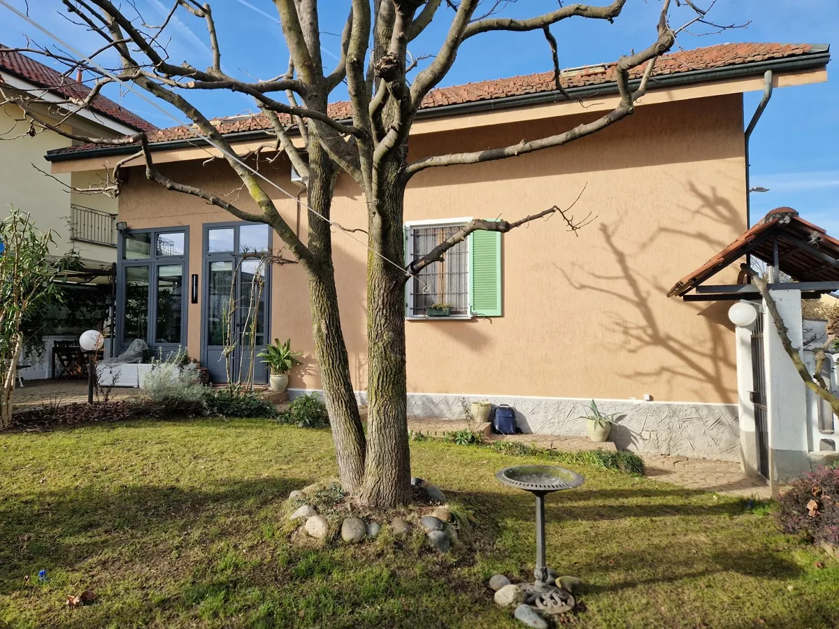 Villa in vendita a Trofarello - foto 1