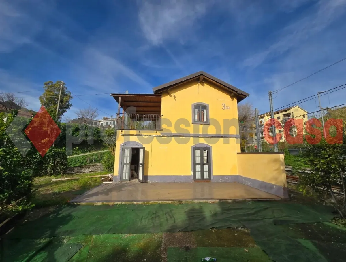 Casa indipendente in vendita a Salerno - foto 1