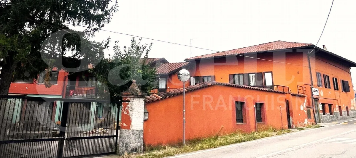 Stabile in vendita a Mazzè - foto 1