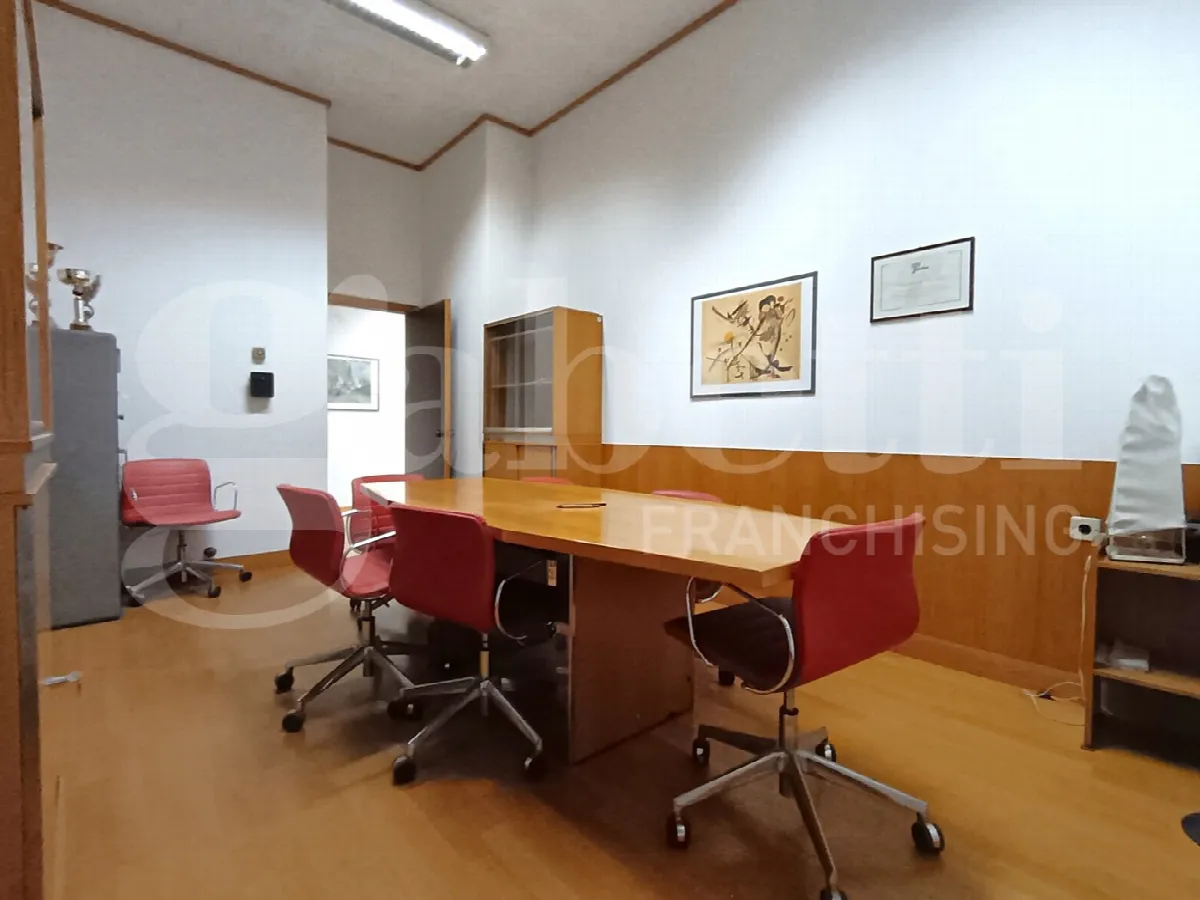Stabile in vendita a Carrara - foto 2