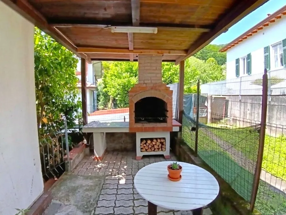 Casa indipendente in vendita a Carrara - foto 1