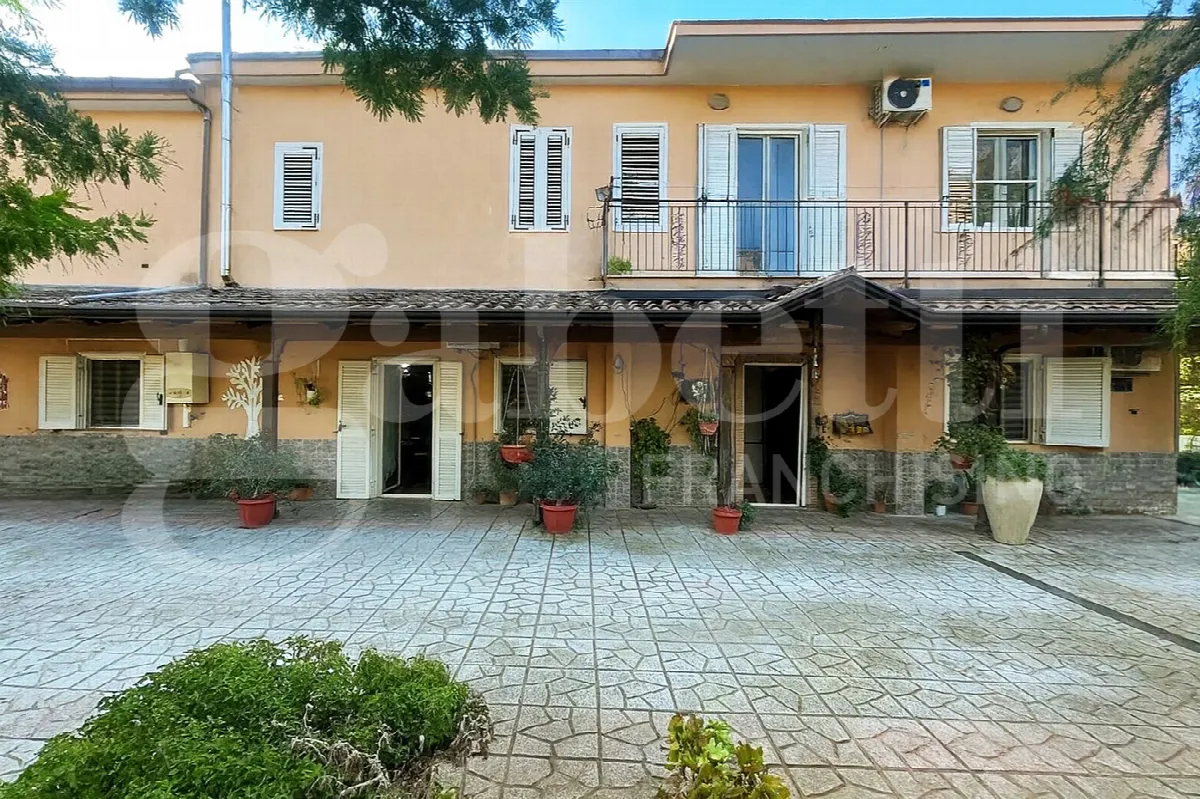 Casa indipendente in vendita a Bellona - foto 1