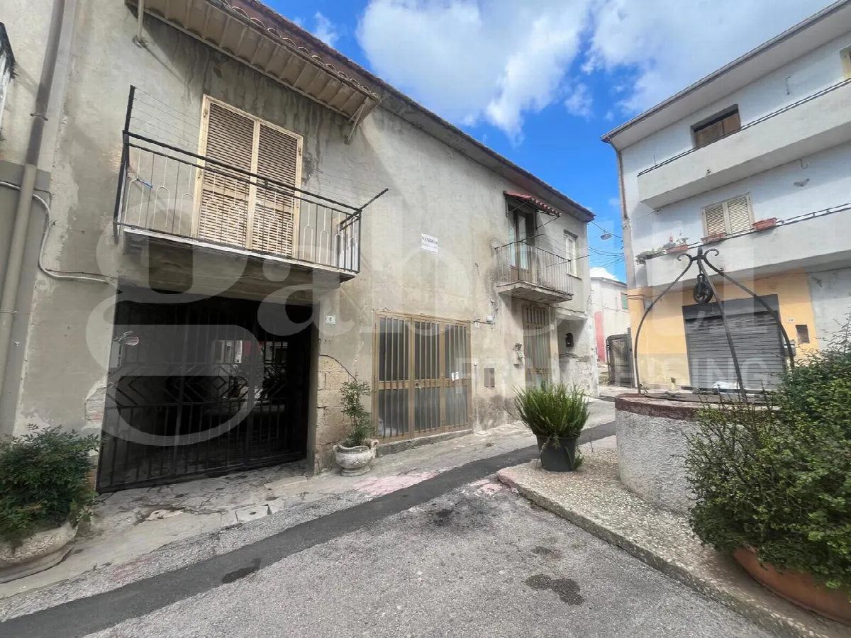 Casa indipendente in vendita a Calvi Risorta - foto 1