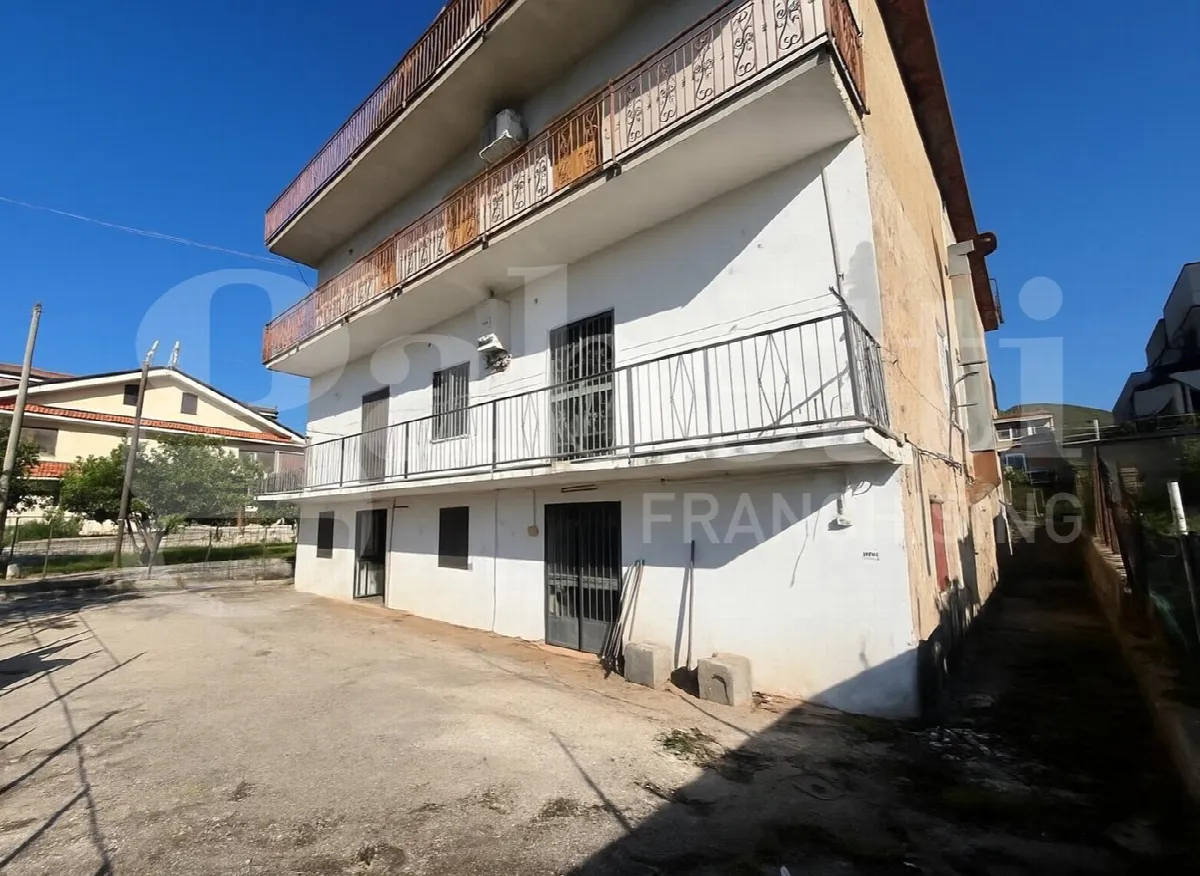 Casa indipendente in vendita a Bellona - foto 1
