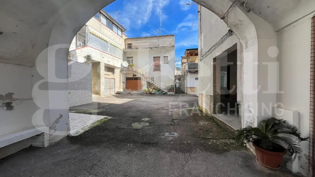 Casa indipendente in vendita a Calvi Risorta - foto 2