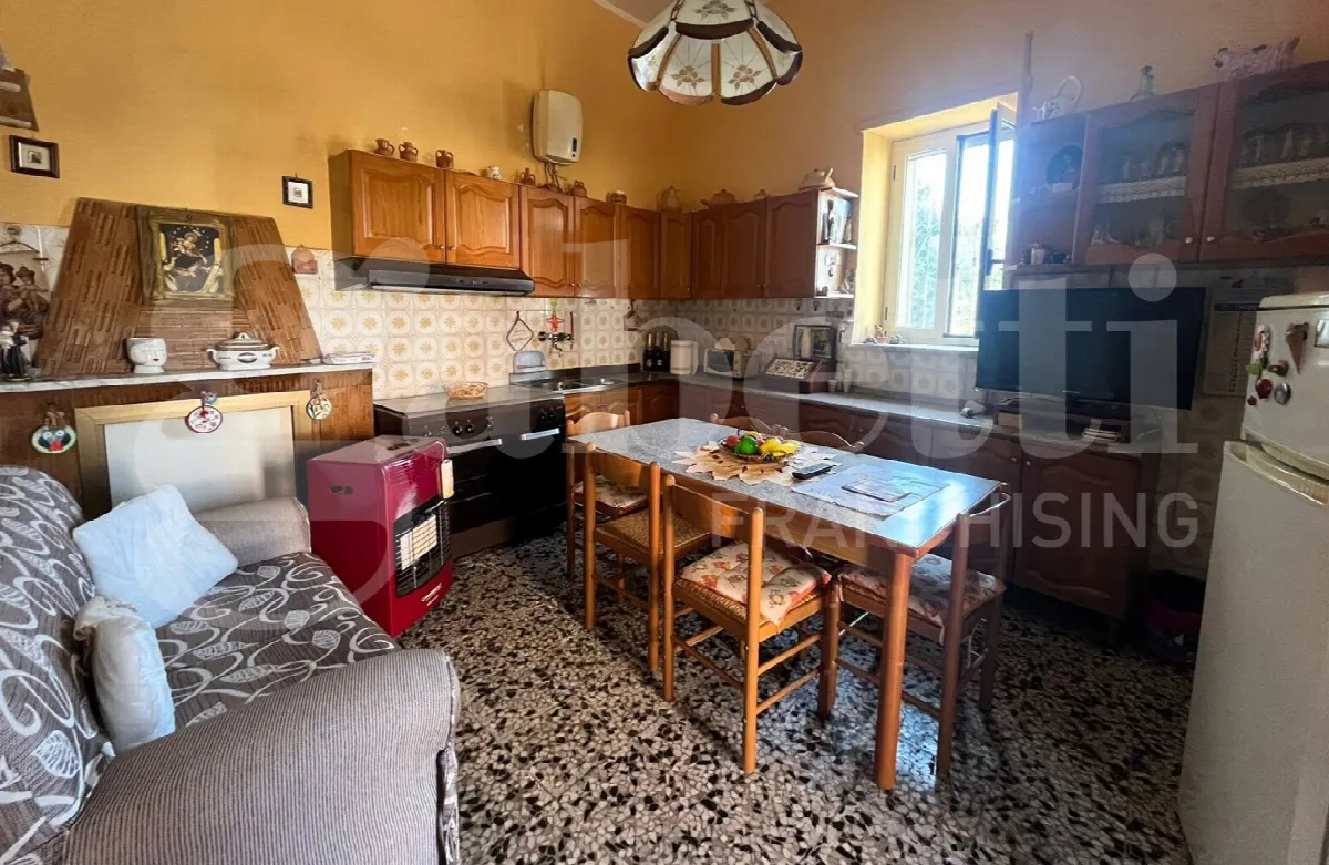 Casa indipendente in vendita a Pastorano - foto 2