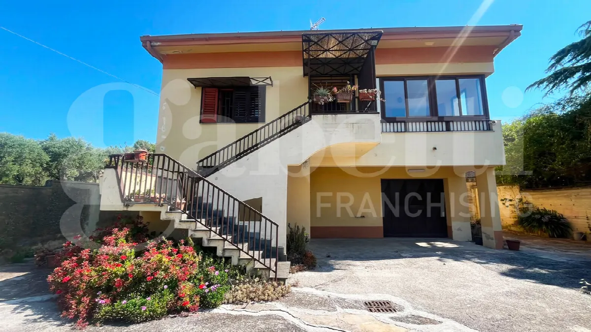 Casa indipendente in vendita a Rocchetta e Croce - foto 1