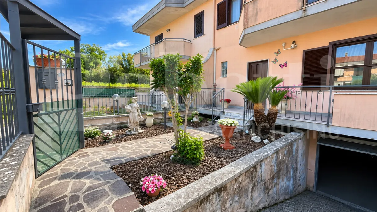 Villetta a schiera in vendita a Sparanise - foto 2