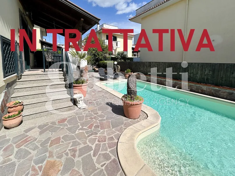 Villa in vendita a Giugliano in Campania - foto 1