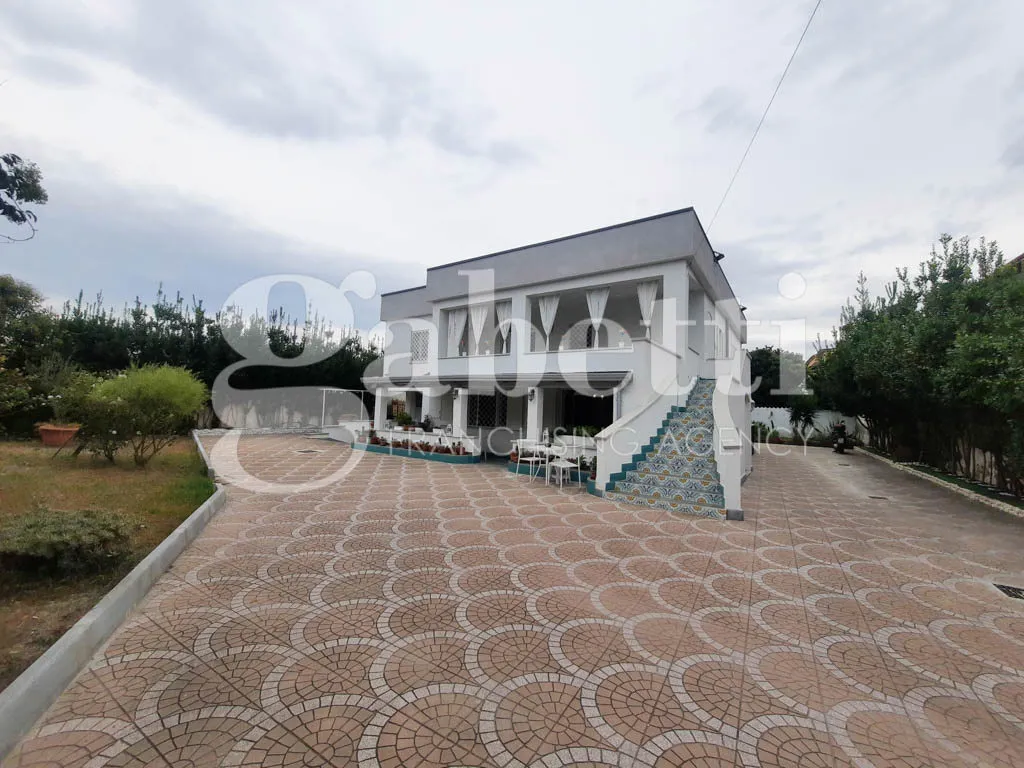Villa in vendita a Giugliano in Campania - foto 1