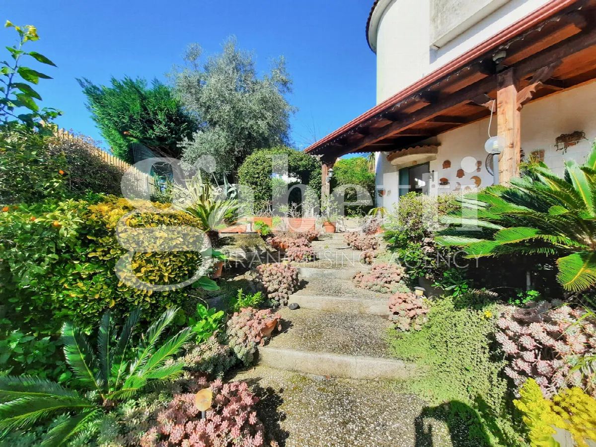 Casa bifamiliare in vendita a Giugliano in Campania - foto 2