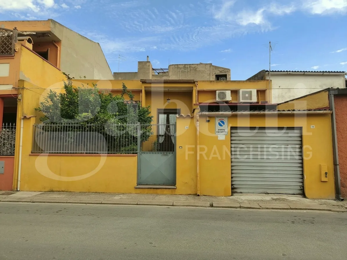 Casa indipendente in vendita a Assemini - foto 1
