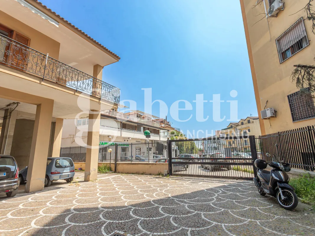 Stabile in vendita a Mugnano di Napoli - foto 1
