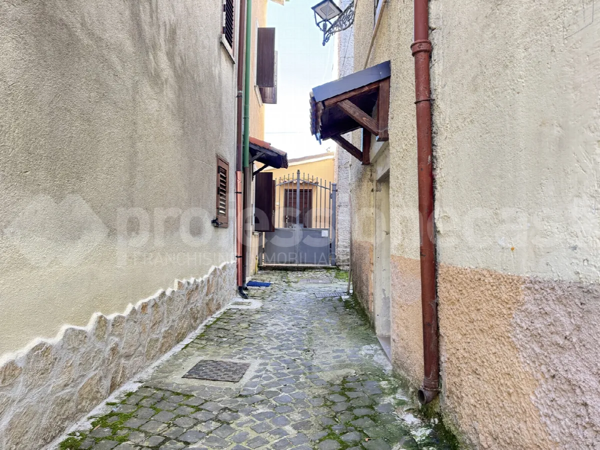 Casa indipendente in vendita a Alfedena - foto 2