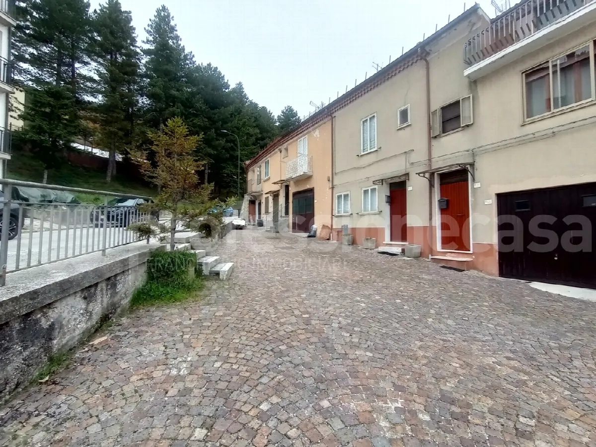 Casa indipendente in vendita a San Pietro Avellana - foto 2