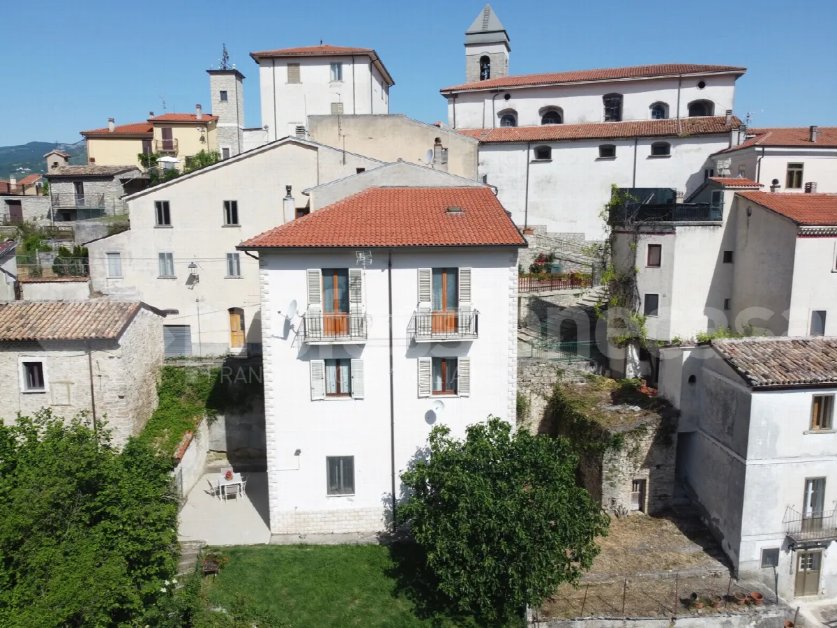 Casa indipendente in vendita a Castel del Giudice - foto 1