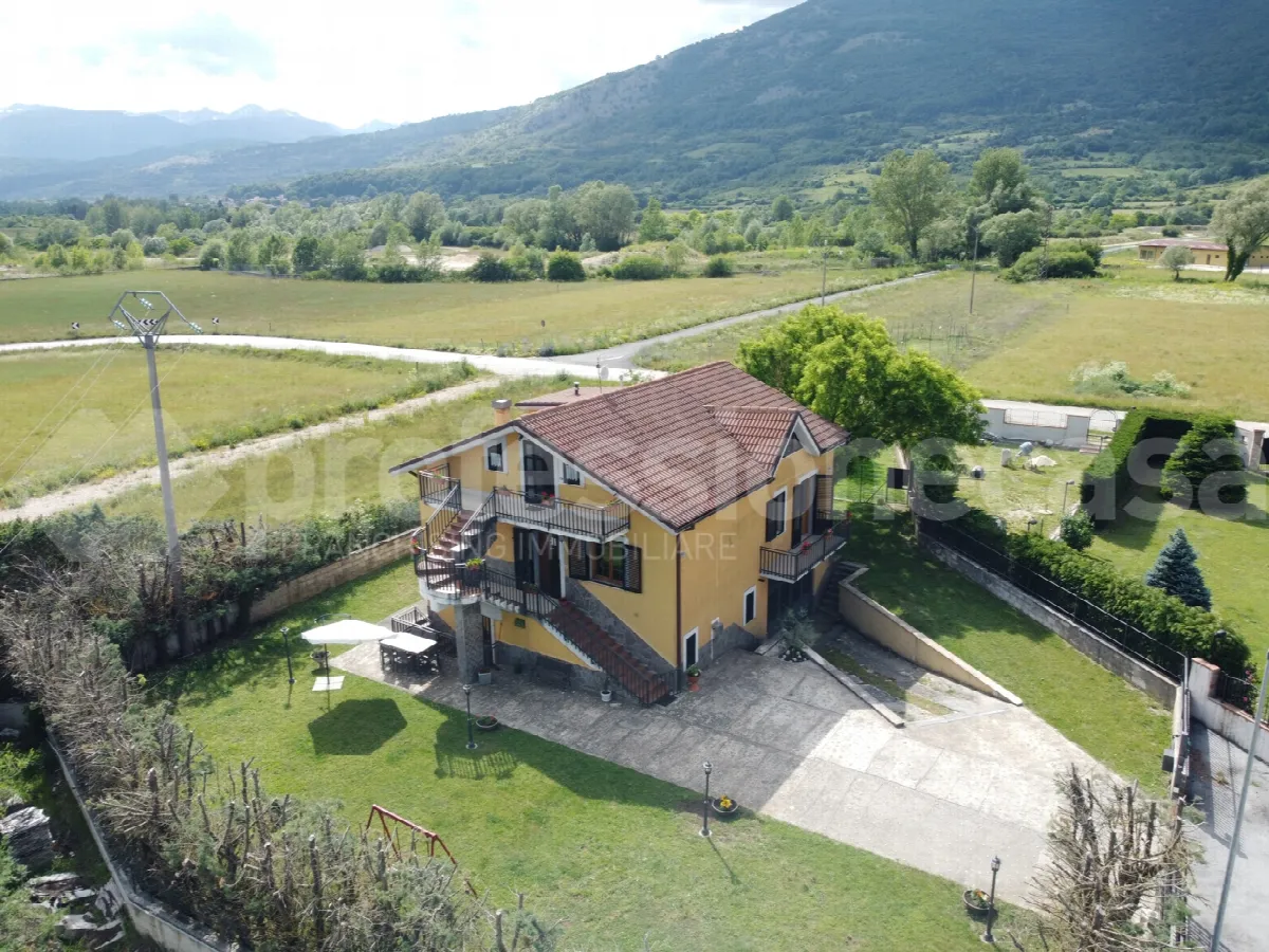 Villetta a schiera in vendita a Castel di Sangro - foto 1