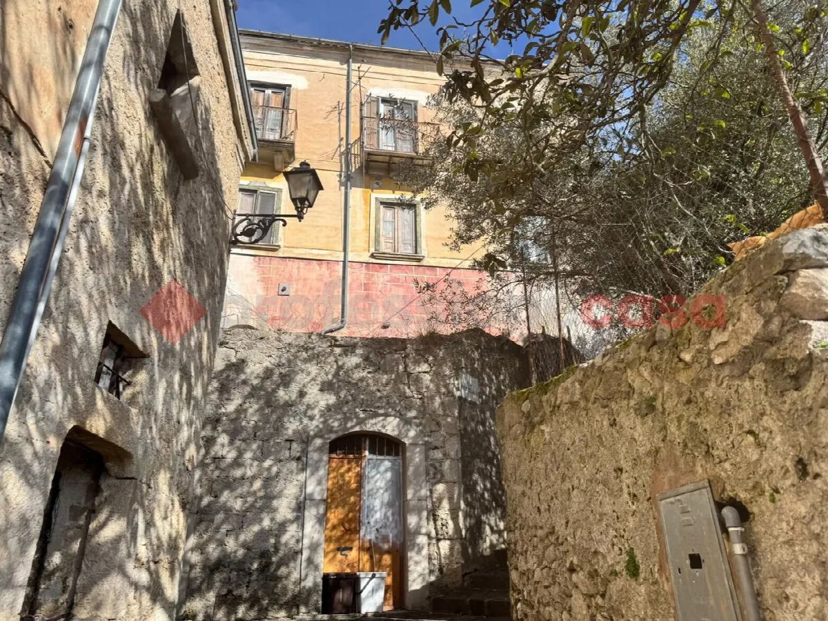 Casa indipendente in vendita a Pesche - foto 1