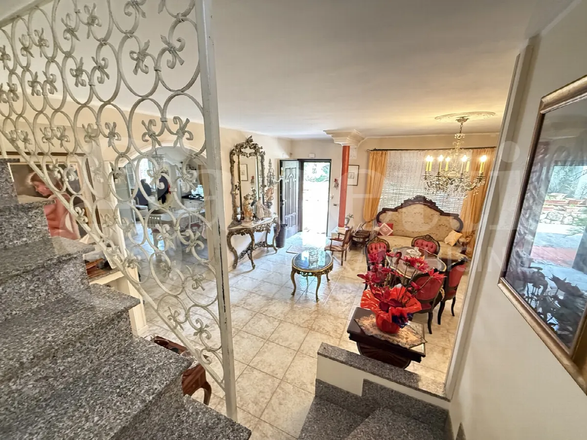Casa bifamiliare in vendita a Formia - foto 1