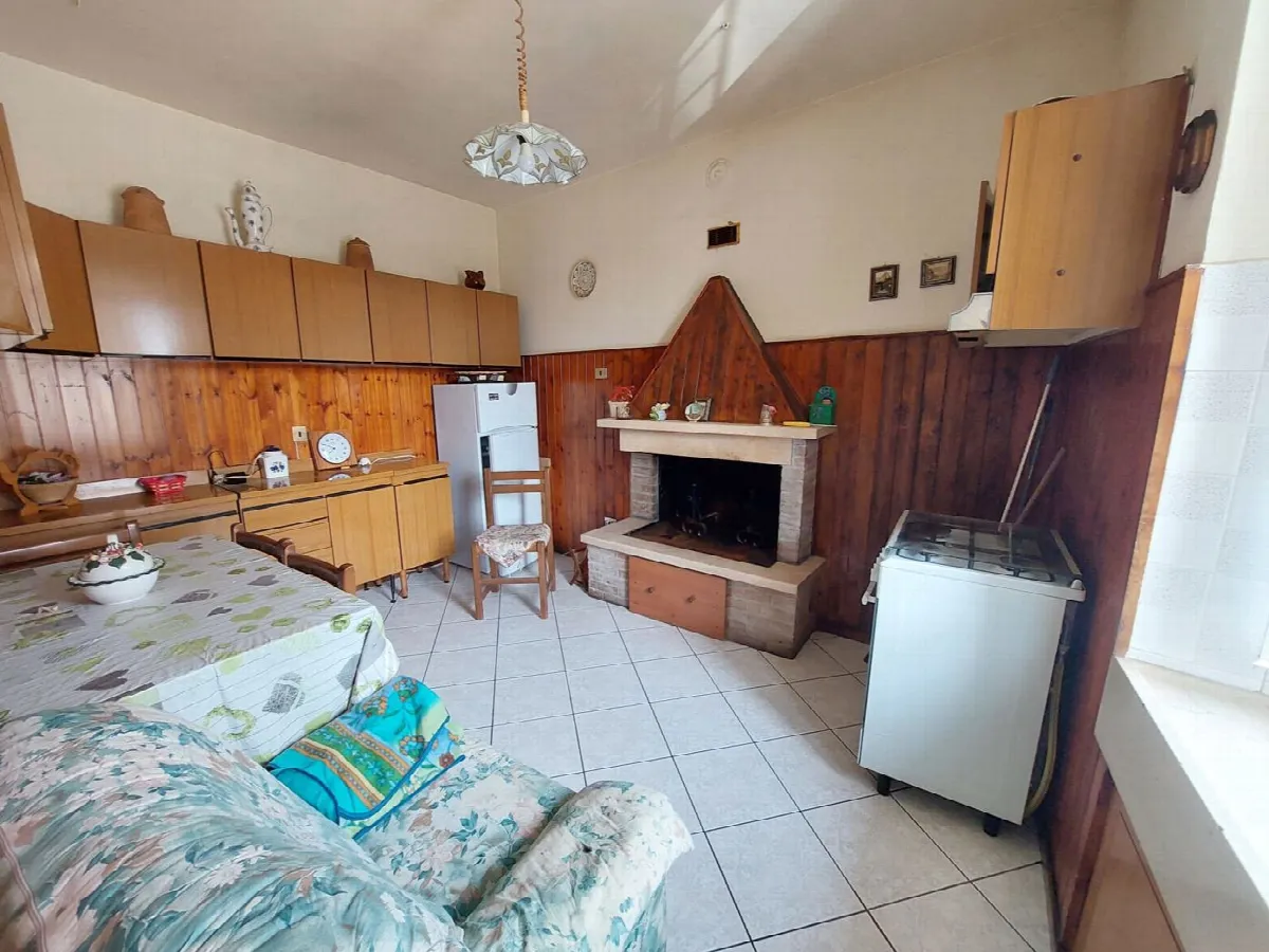 Casa indipendente in vendita a Amelia - foto 4