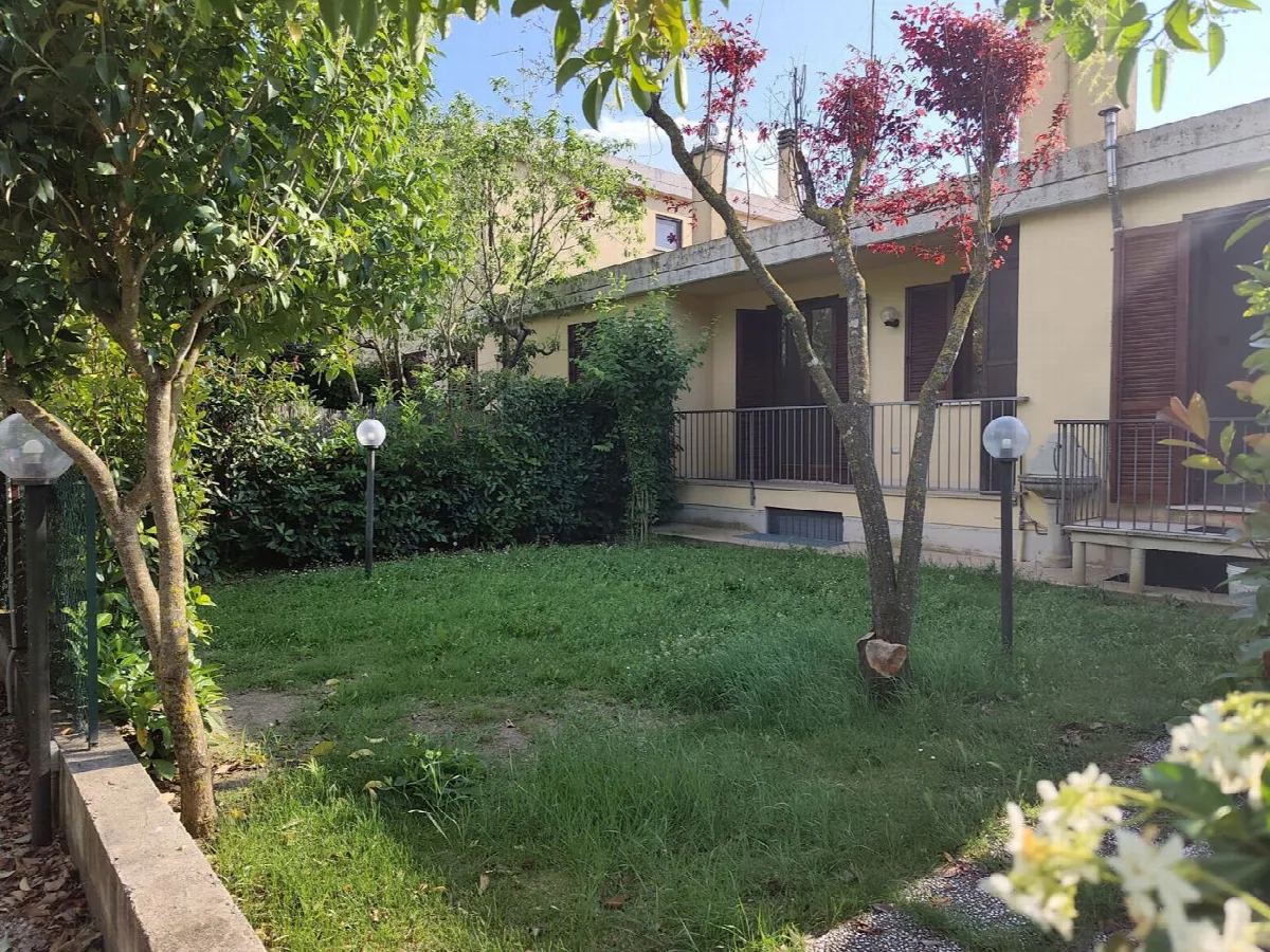 Villetta a schiera in vendita a Amelia - foto 1