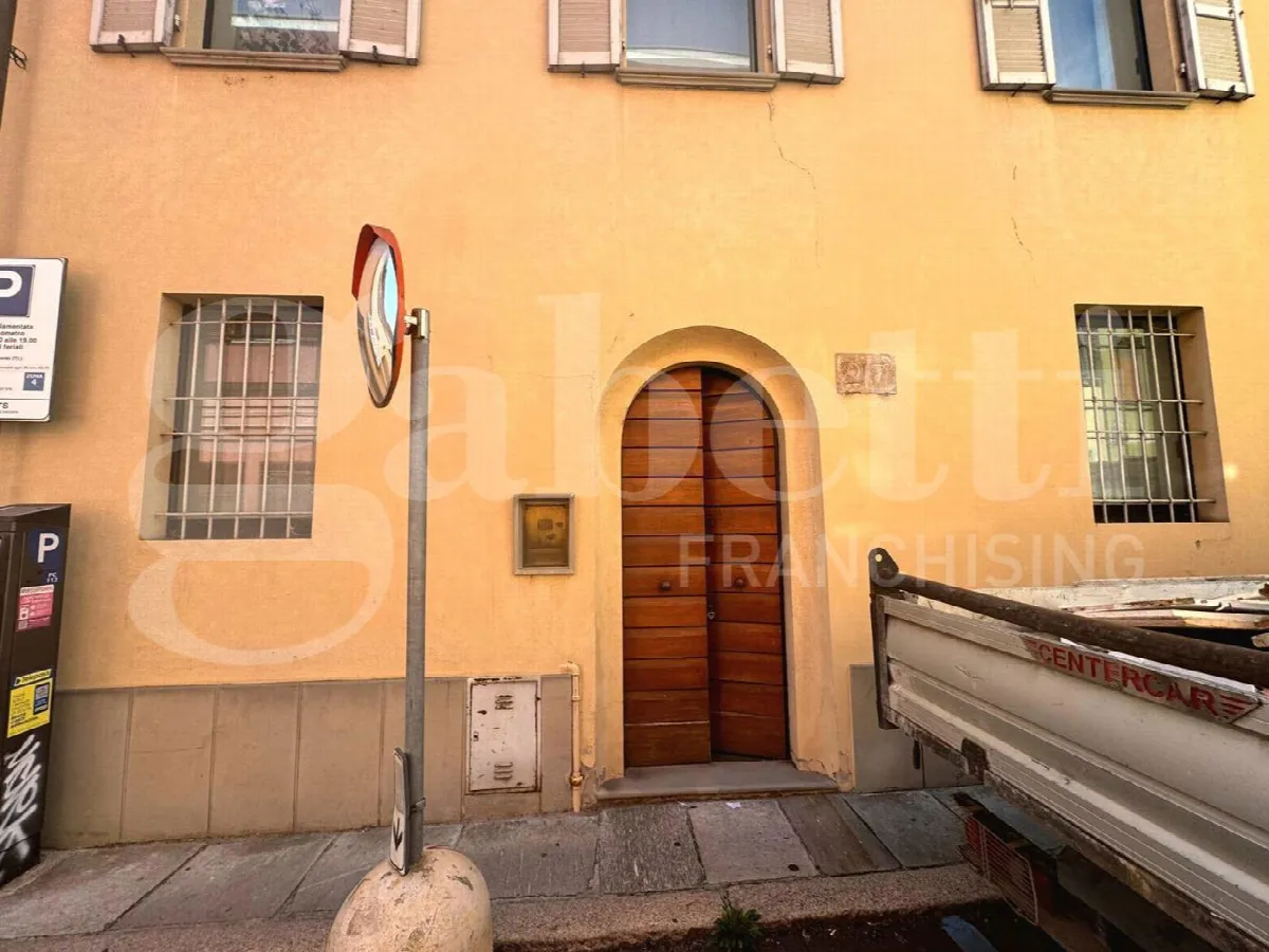 Casa indipendente in vendita a Piacenza - foto 1