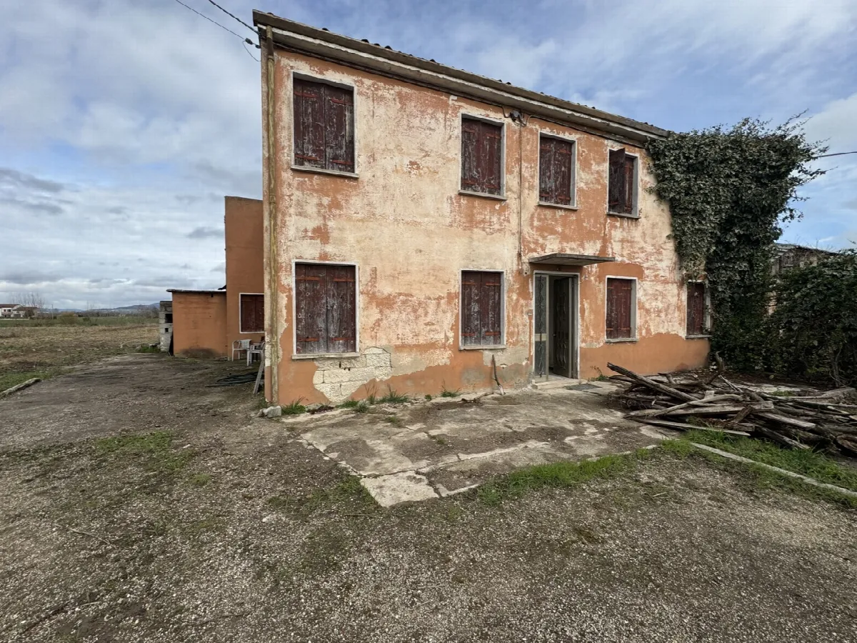 Rustico in vendita a Noventa Vicentina - foto 1