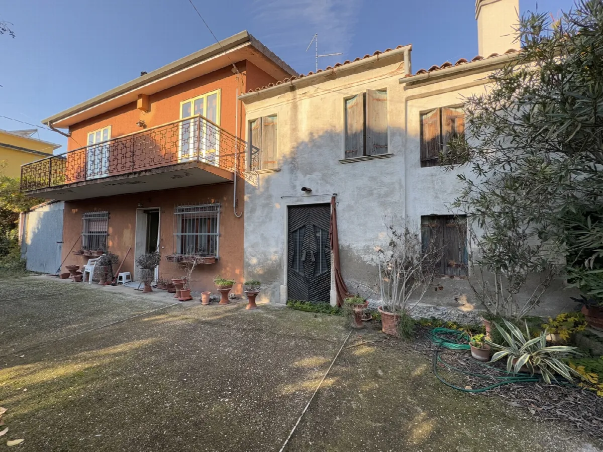 Casa indipendente in vendita a Noventa Vicentina - foto 1