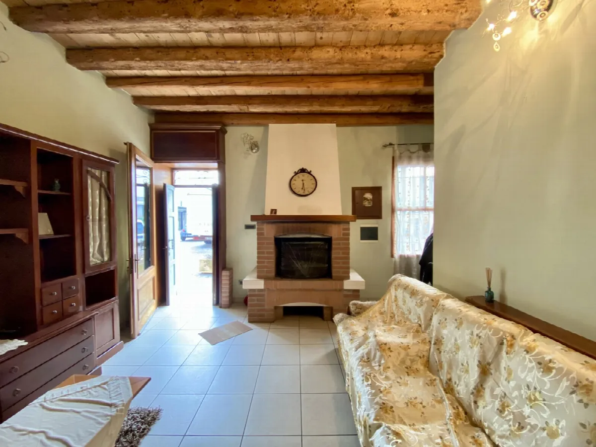 Casa indipendente in vendita a Noventa Vicentina - foto 1
