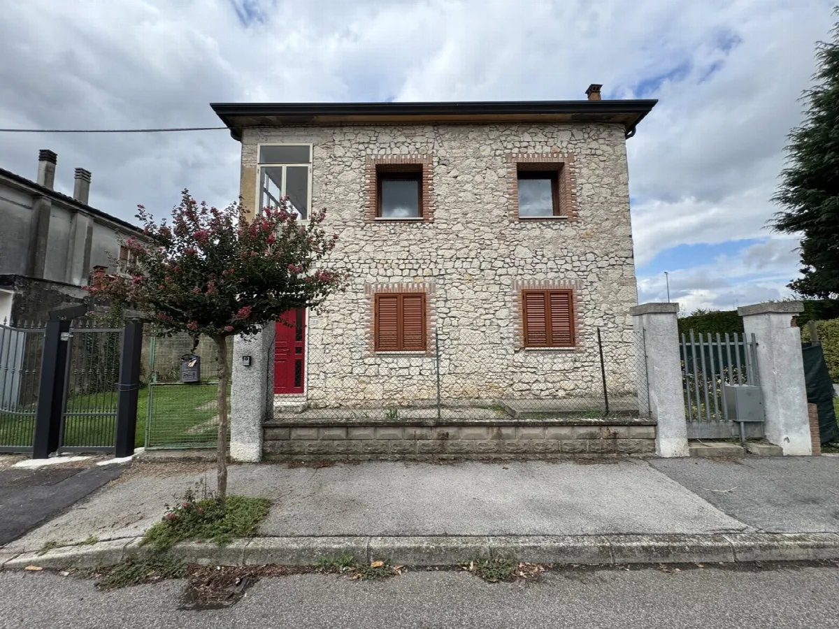 Casa indipendente in vendita a Pojana Maggiore - foto 1